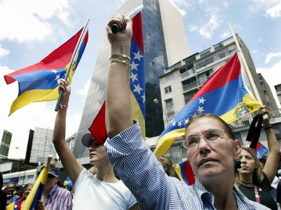 VENEZUELAN OPPOSITION PROTESTERS KEEP SILENCE IN HONOR OF VICTIMS VIOLENCE IN CARACAS