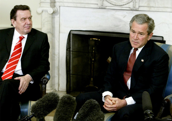 US PRESIDENT BUSH AND GERMAN CHANCELLOR SCHROEDER AT THE OVAL OFFICE IN WASHINGTON