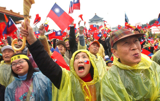 OPPOSITION PROTESTERS CKS HALL