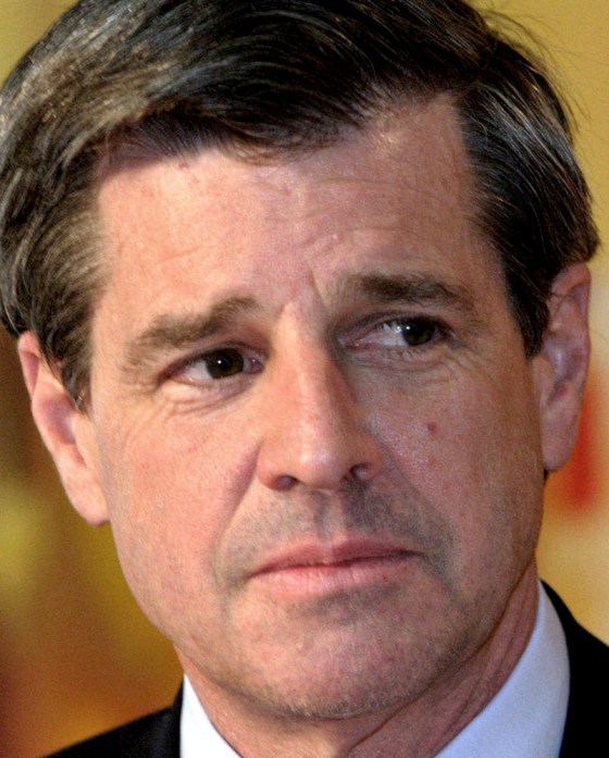THE US ADMINISTRATOR IN IRAQ PAUL BREMER DURING A PRESS CONFERENCE IN BAGHDAD