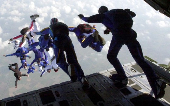 Image: Skydiving