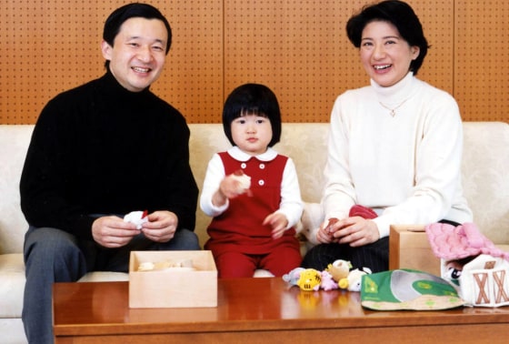 NARUHITO MASAKO AIKO