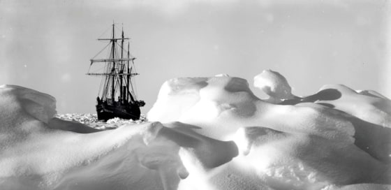 HAND OUT PHOTO SHOWS EXPLORER SHACKLETON'S SHIP THE ENDURANCE STUCK ON ICE DURING TRANS-ATLANTIC EXPEDITION