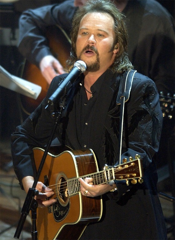 TRAVIS TRITT SINGS TRIBUTE TO JOHNNY CASH