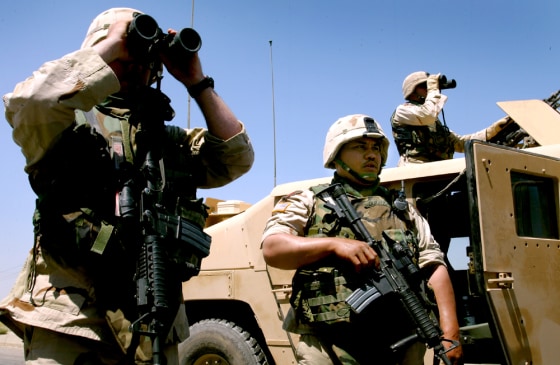 US Infantry division monitors checkpoint and surrounding area - Baqubah