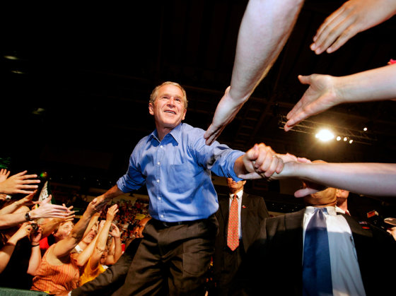 US PRESIDENT GEORGE W BUSH GREETS SUPPORTERS IN WISCONSIN