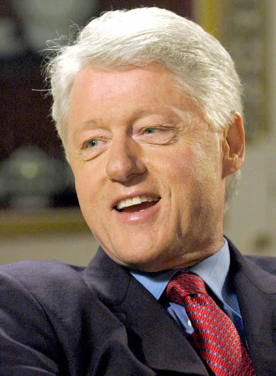 HAND OUT PHOTO SHOWS FORMER U.S. PRESIDENT CLINTON BEING INTERVIEWED ON BBC'S BREAKFAST WITH FROST
