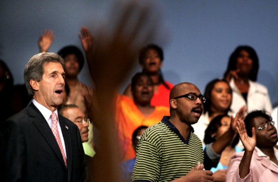 Democratic presidential candidate Kerry sings at church service in Ohio