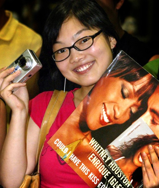 Whitney Houston to sing in Shanghai