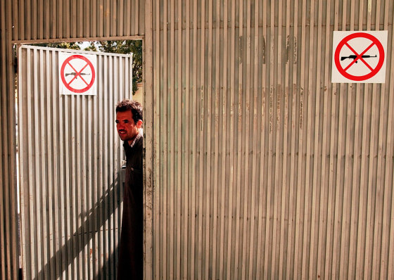 MEDECINS SANS FRONTIERES EMPLOYEE