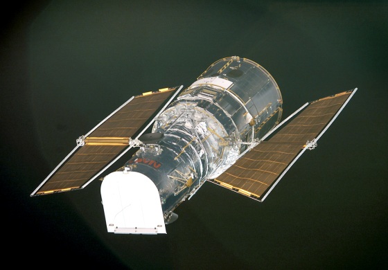 HUBBLE SHUTTLE