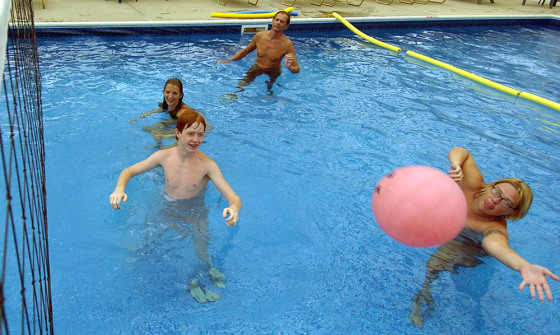 purenudism picture  family nudism boy 
