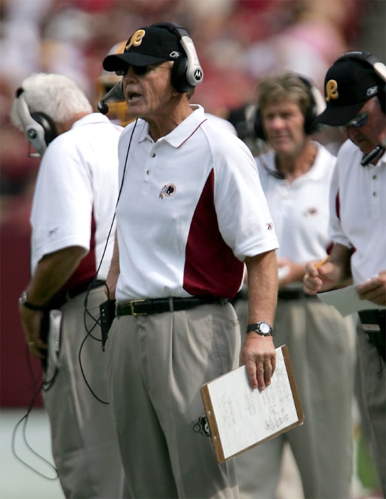 Buccaneers v Redskins