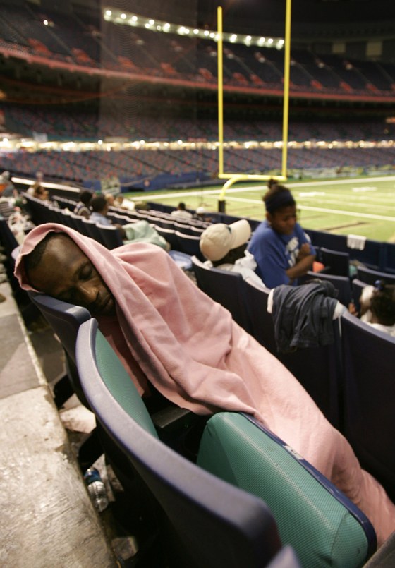 HURRICAN IVAN SHELTER SUPERDOME