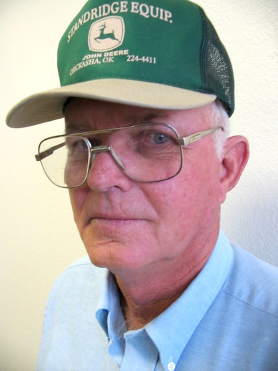 Donnie Cash of Fort Cobb, Okla., whose son is serving in Iraq, asked Democrat Brad Carson for a withdrawal plan.