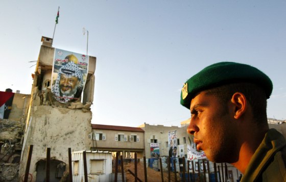 People Visit Grave Of Arafat