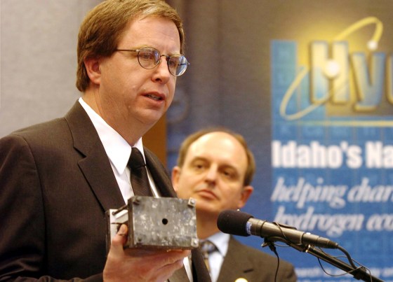 Joseph Hartvigsen, project lead for Ceramatec, holds a fuel cell during a press conference at Ceramatec Advanced Materials and Electrochemical Technologies in Salt Lake City.