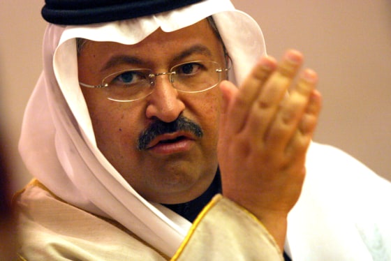 Interim Iraqi president Ghazi Yawar meets with Washington Post editors and reporters on Tuesday.