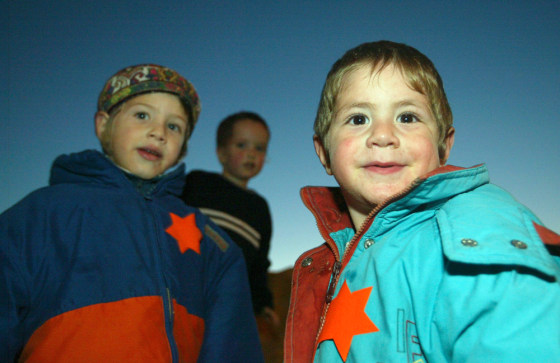 Stars of David Worn In Protest Of Sharon's Gaza Disengagement Plan