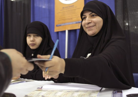 Expatriate Iraqis Register To Vote In Michigan