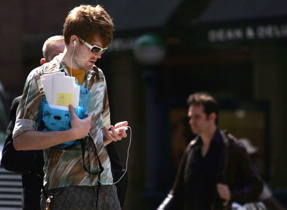 iPod Thefts Contribute To Surge In Crime