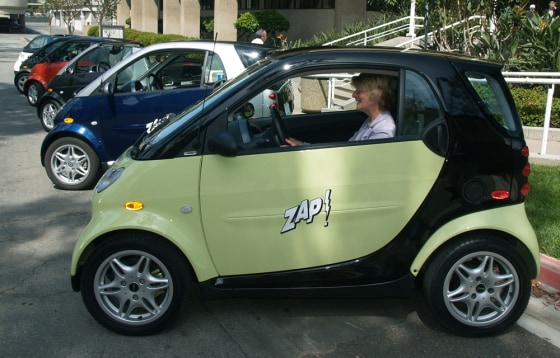 DaimlerChrysler to Cut Smart Car Workforce