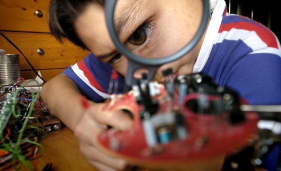 NIEMEYER *{0CF1D199-DD27-4340-BCF3-A276C4844522}*