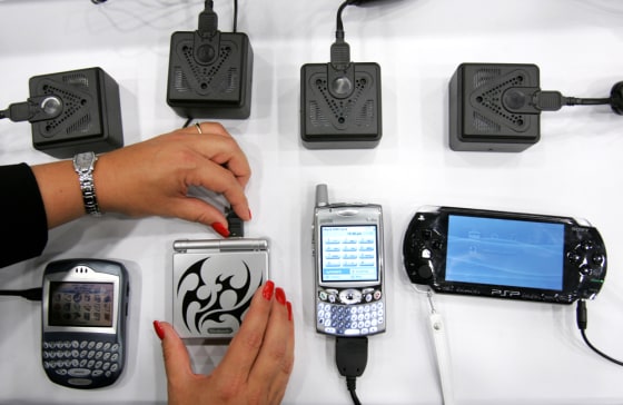 MEDIS TECHNOLOGIES RUSH BLACKBERRY PALM TREO 650 NINTENDO GAMEBOY SONY PLAYSTATION