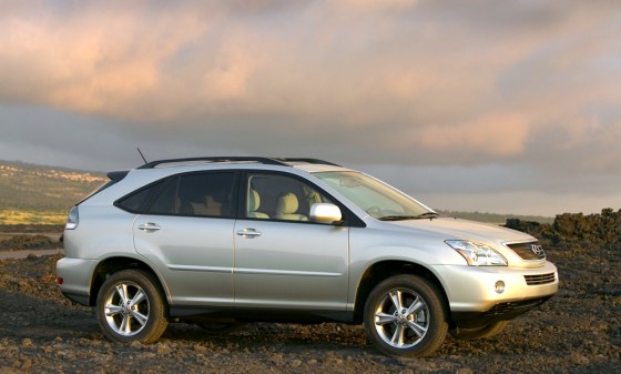 2006 Lexus RX 400h.