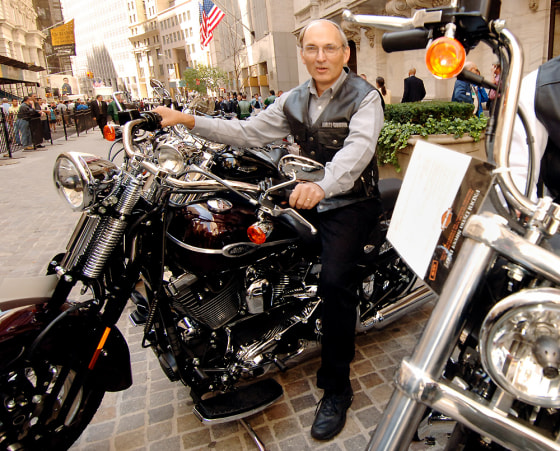 Harley-Davidson said it will provide owners with free pickup and delivery and will make recall kits, which include three redesigned transmission components, available at dealerships starting the week of Dec. 12.