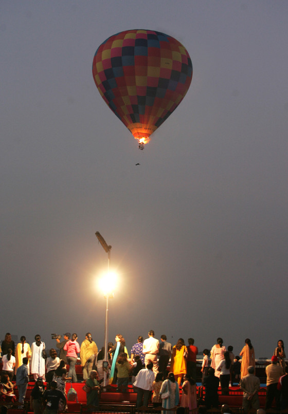 SINGHANIA IN HOT AIR BALLOON
