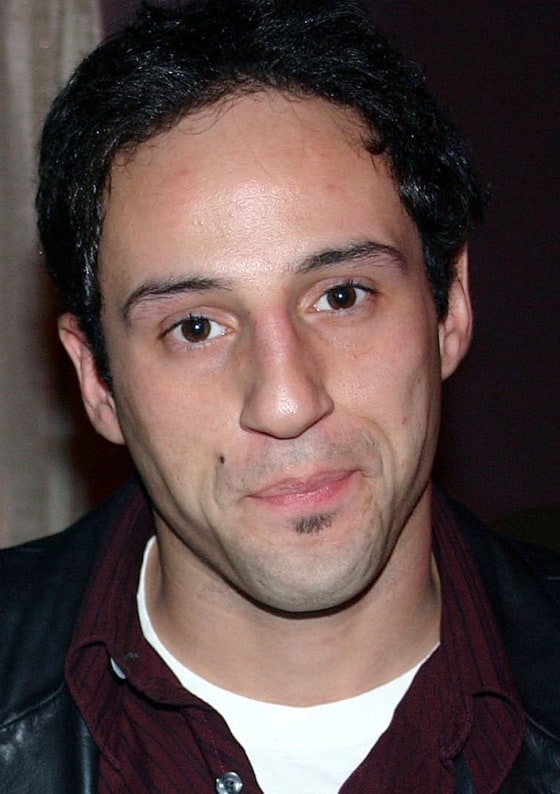 Actor held in murder says he didn’t know of gun