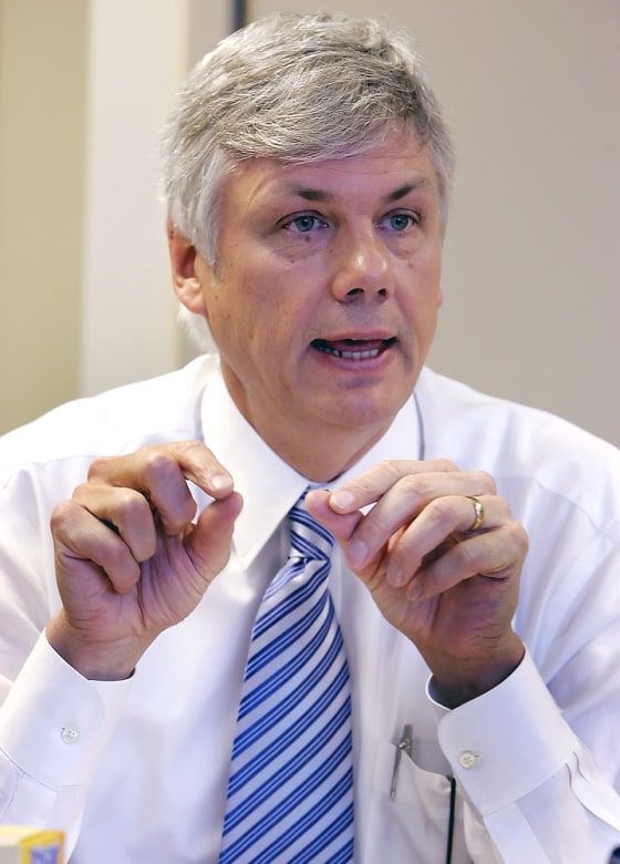 Dave Johnson speaks during food summit in Chicago