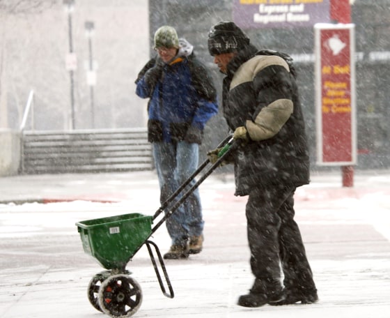 MAINTENANCE WORKER IN DENVER SNOW
