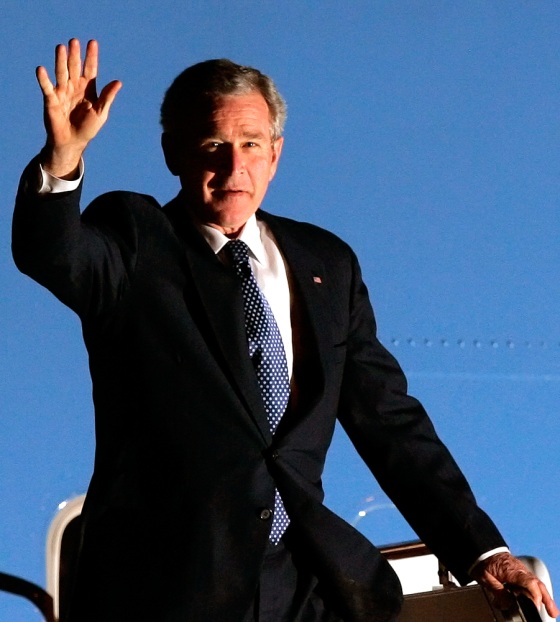 President Bush arrives in Cancun, Mexico, on Wednesday night.
