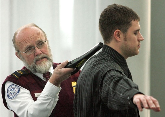 New Airport Security Screening Procedures Take Effect Amid Holiday Travel