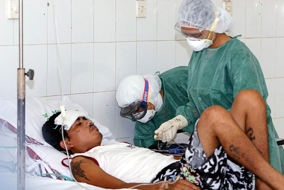 BIRD FLU VICTIM TREATED IN HOSPITAL