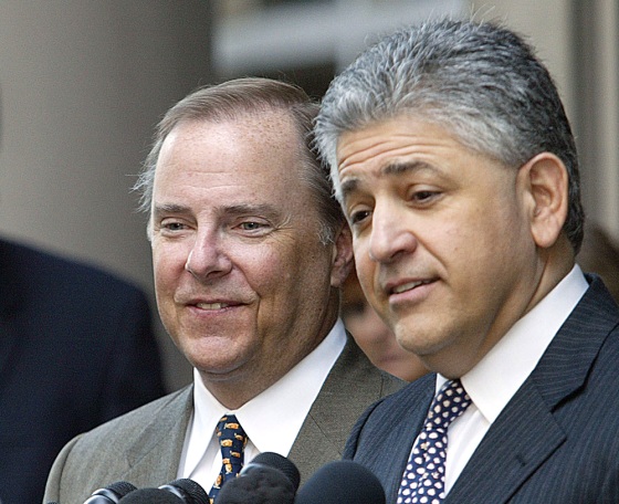 Former Enron CEO Jeffrey Skilling (L) an