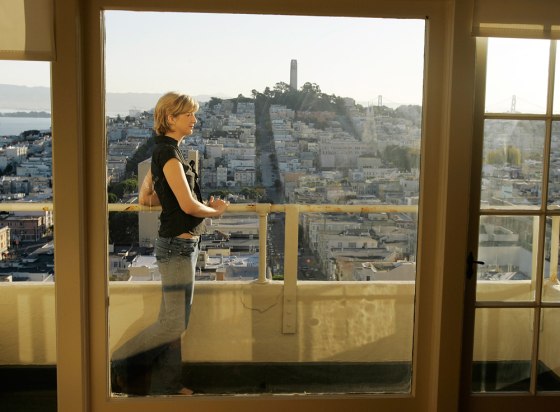 Apartment demand and rents are soaring nationwide as the economy produces good jobs and people who might have bought homes a year ago settle for apartments while they wait for housing prices to tumble.