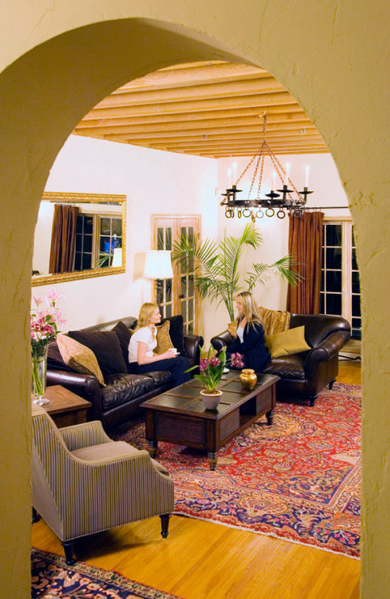 Publicity photograph of Beau Monde's rehabilitation facility in Laguna Beach, California