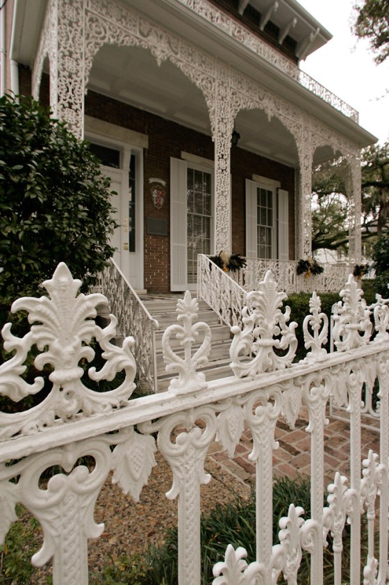 ADV TRAVEL MOBILE IRONWORKS