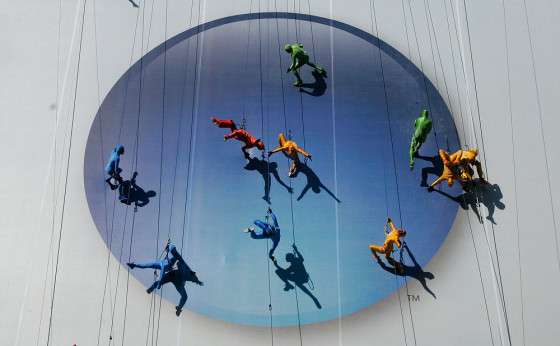 Microsoft Launches Vista Operating System