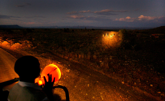 TRAVEL AFRICA NIGHTVIEWS ADV18