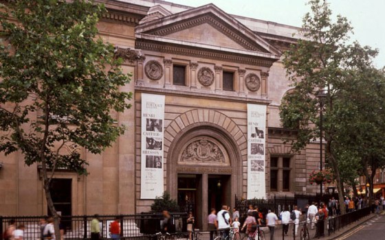 The National Portrait Gallery in Trafalgar Square is a true magnum opus. Not only are its walls papered with masterpieces from the past five centuries, but its rooftop restaurant offers one of London’s greatest visual experiences.