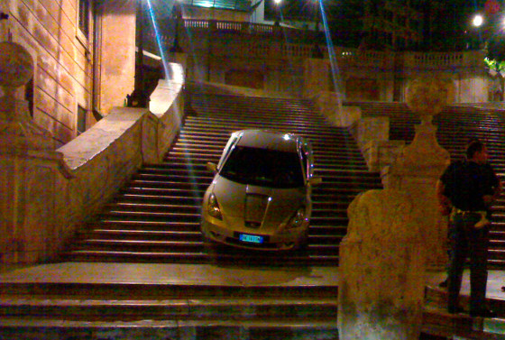 DRIVER ARRESTED ON SPANISH STEPS