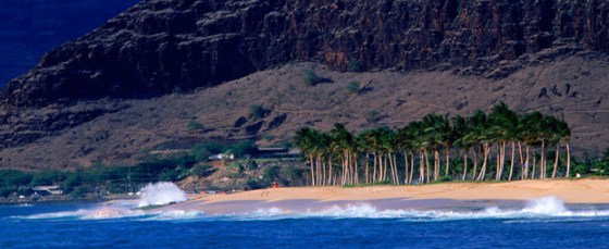 Oahu - Oahu: beach and mountains near Waianae