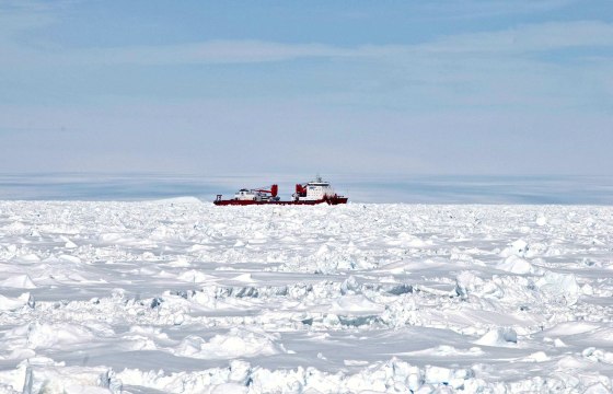 Image: The Xue Long (Snow Dragon) Chinese icebreaker sits in an ice pack