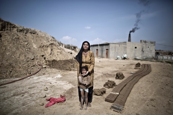 Image: Women at a brick factory in Pakistan
