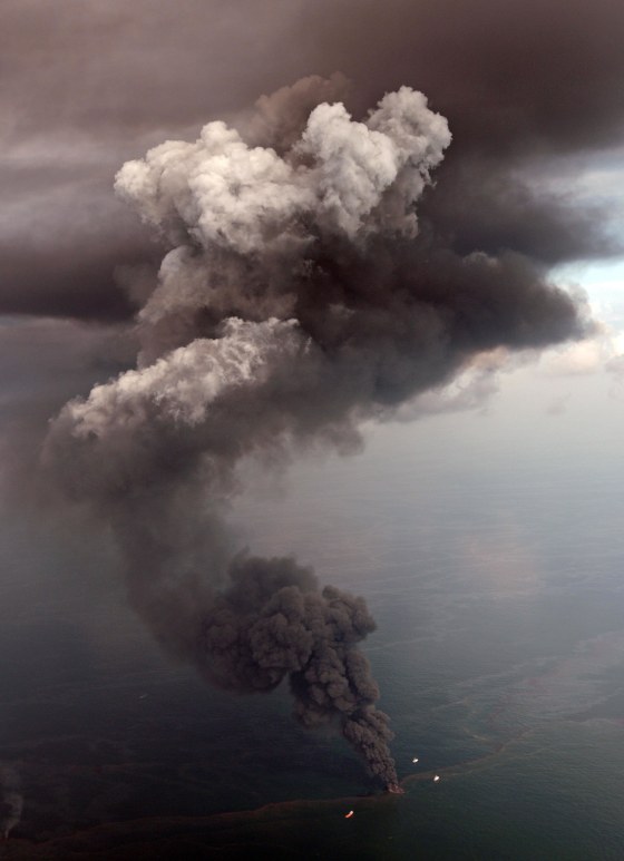 Washington lifts ban on oil giant BP bidding for contracts, allowing the British company to renew offshore operations in the Gulf four years after the biggest oil spill in U.S. history.