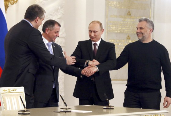 Image: Russia's President Putin, Crimea's PM Aksyonov, Crimean parliamentary speaker Konstantinov and Sevastopol Mayor